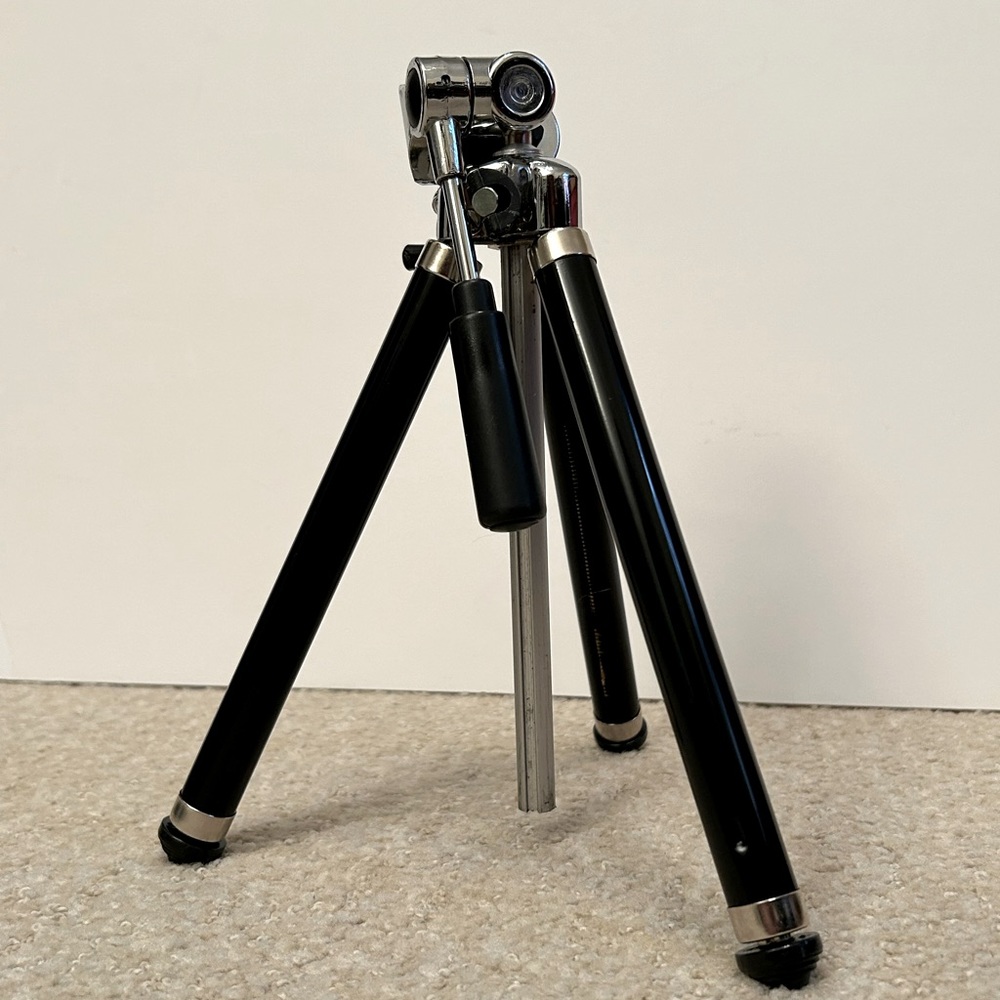 Tripod Compact Lightweight 8 sections SUPER FAST SHIPPING